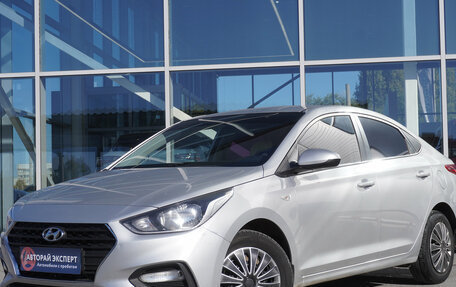 Hyundai Solaris II рестайлинг, 2017 год, 1 088 000 рублей, 1 фотография