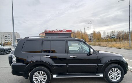 Mitsubishi Pajero IV рестайлинг 2, 2017 год, 2 950 000 рублей, 5 фотография