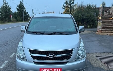Hyundai Grand Starex Grand Starex I рестайлинг 2, 2010 год, 1 090 000 рублей, 3 фотография