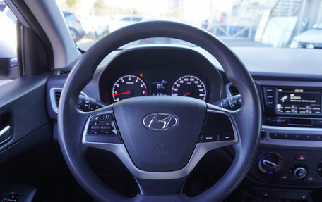 Hyundai Solaris II рестайлинг, 2017 год, 1 088 000 рублей, 13 фотография