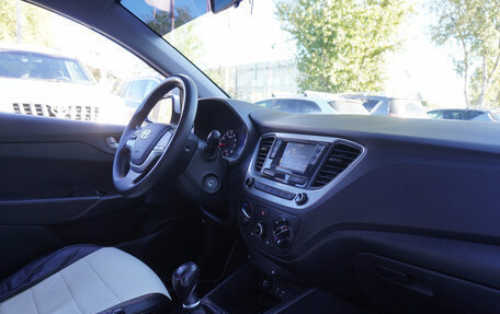 Hyundai Solaris II рестайлинг, 2017 год, 1 088 000 рублей, 19 фотография