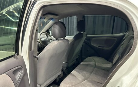 Toyota Platz, 2000 год, 369 000 рублей, 18 фотография