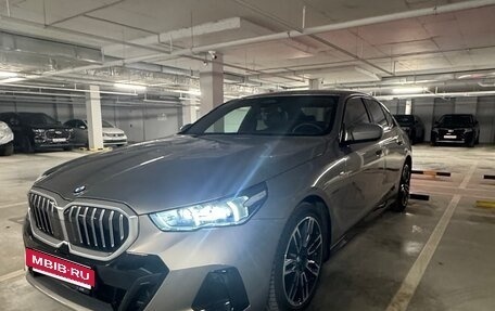 BMW 5 серия, 2024 год, 7 100 000 рублей, 6 фотография