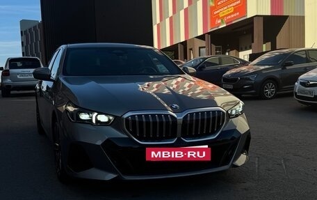 BMW 5 серия, 2024 год, 7 100 000 рублей, 12 фотография