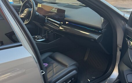 BMW 5 серия, 2024 год, 7 100 000 рублей, 16 фотография
