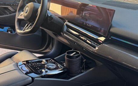 BMW 5 серия, 2024 год, 7 100 000 рублей, 15 фотография