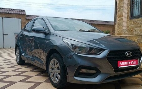 Hyundai Solaris II рестайлинг, 2019 год, 750 000 рублей, 1 фотография