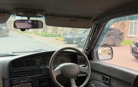 Toyota Hilux Surf III рестайлинг, 1993 год, 685 000 рублей, 7 фотография
