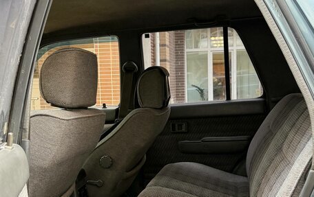 Toyota Hilux Surf III рестайлинг, 1993 год, 685 000 рублей, 10 фотография