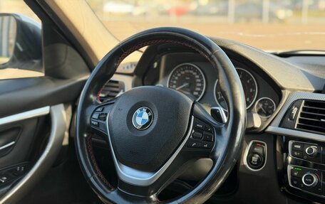 BMW 3 серия, 2018 год, 1 990 000 рублей, 14 фотография