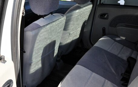 Renault Logan I, 2005 год, 210 000 рублей, 11 фотография