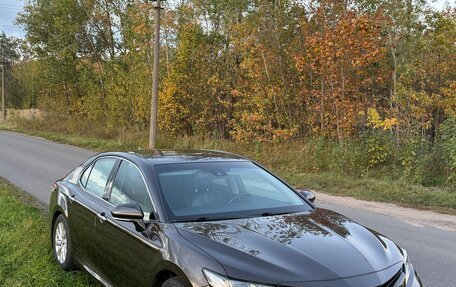 Toyota Camry, 2018 год, 2 450 000 рублей, 1 фотография