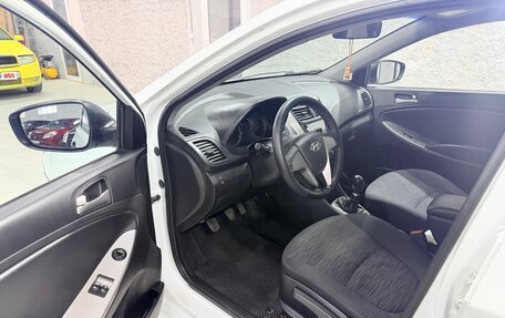 Hyundai Solaris II рестайлинг, 2015 год, 539 000 рублей, 6 фотография