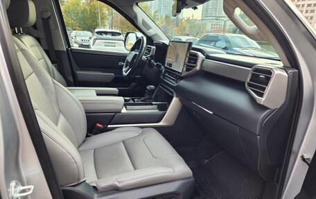 Toyota Sequoia, 2022 год, 9 000 000 рублей, 4 фотография