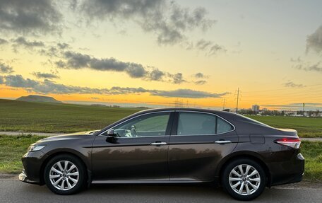 Toyota Camry, 2018 год, 2 450 000 рублей, 7 фотография