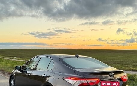 Toyota Camry, 2018 год, 2 450 000 рублей, 5 фотография