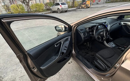 Hyundai Elantra VI, 2013 год, 1 000 000 рублей, 6 фотография