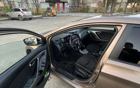Hyundai Elantra VI, 2013 год, 1 000 000 рублей, 10 фотография
