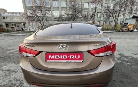 Hyundai Elantra VI, 2013 год, 1 000 000 рублей, 7 фотография