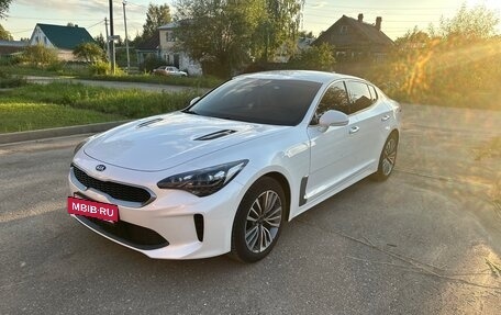 KIA Stinger I, 2019 год, 2 500 000 рублей, 2 фотография