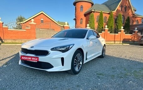 KIA Stinger I, 2019 год, 2 500 000 рублей, 6 фотография