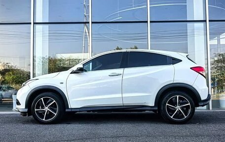 Honda Vezel, 2022 год, 1 200 401 рублей, 3 фотография