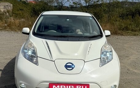 Nissan Leaf I, 2012 год, 1 182 000 рублей, 2 фотография
