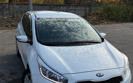 KIA cee'd III, 2014 год, 1 180 000 рублей, 2 фотография