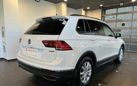 Volkswagen Tiguan II, 2020 год, 3 140 000 рублей, 3 фотография