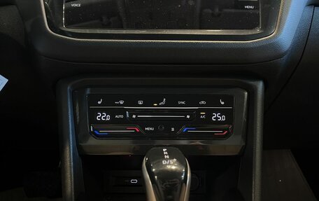 Volkswagen Tiguan II, 2020 год, 3 140 000 рублей, 15 фотография
