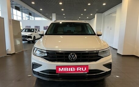 Volkswagen Tiguan II, 2020 год, 3 140 000 рублей, 8 фотография
