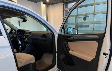 Volkswagen Tiguan II, 2020 год, 3 140 000 рублей, 27 фотография