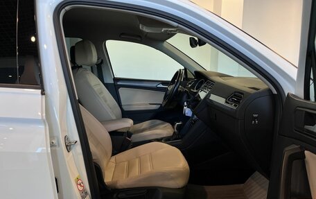 Volkswagen Tiguan II, 2020 год, 3 140 000 рублей, 29 фотография