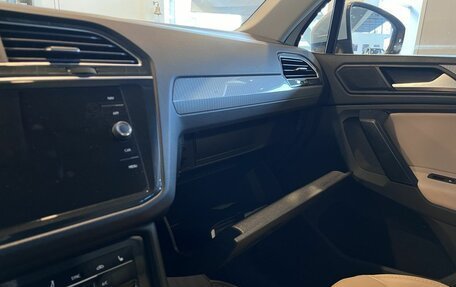 Volkswagen Tiguan II, 2020 год, 3 140 000 рублей, 30 фотография
