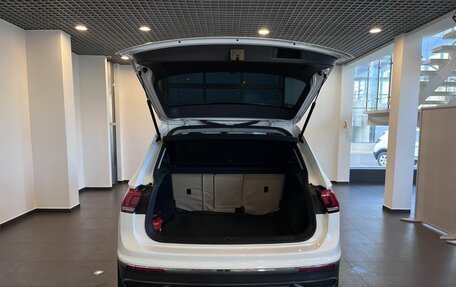 Volkswagen Tiguan II, 2020 год, 3 140 000 рублей, 37 фотография