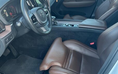 Volvo XC60 II, 2018 год, 3 700 000 рублей, 4 фотография