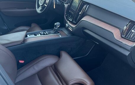 Volvo XC60 II, 2018 год, 3 700 000 рублей, 3 фотография