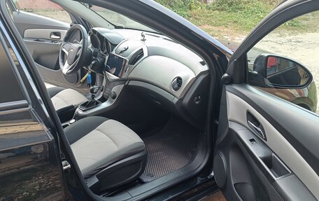 Chevrolet Cruze II, 2014 год, 900 000 рублей, 4 фотография