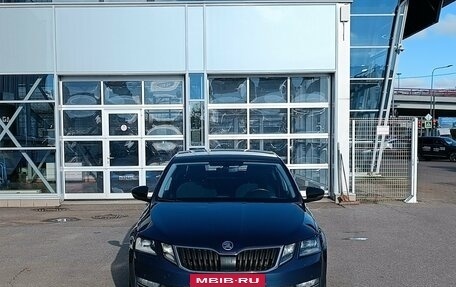 Skoda Octavia, 2017 год, 1 965 000 рублей, 2 фотография