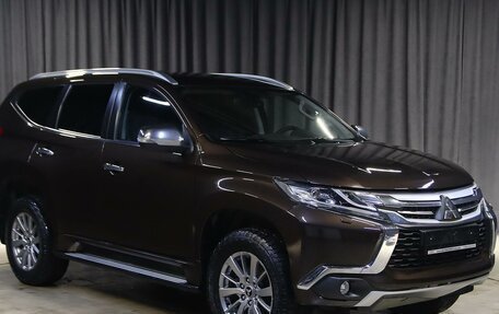 Mitsubishi Pajero Sport III рестайлинг, 2018 год, 2 499 000 рублей, 3 фотография