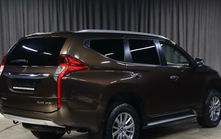Mitsubishi Pajero Sport III рестайлинг, 2018 год, 2 499 000 рублей, 2 фотография