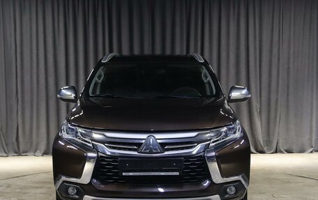 Mitsubishi Pajero Sport III рестайлинг, 2018 год, 2 499 000 рублей, 12 фотография