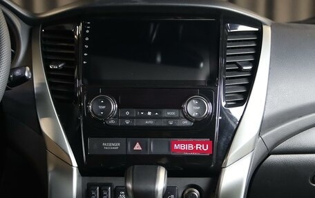 Mitsubishi Pajero Sport III рестайлинг, 2018 год, 2 499 000 рублей, 11 фотография