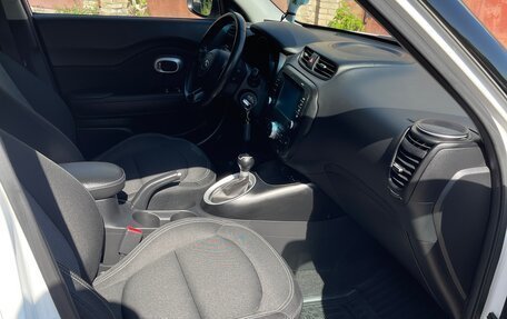 KIA Soul II рестайлинг, 2018 год, 1 699 000 рублей, 7 фотография