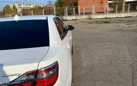 Toyota Camry, 2016 год, 1 880 000 рублей, 3 фотография