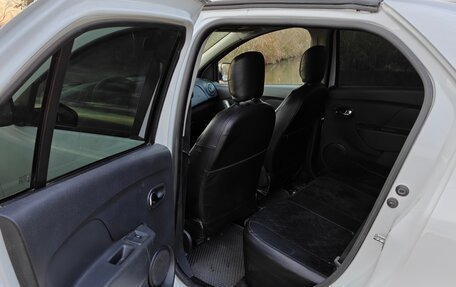 Renault Logan II, 2014 год, 600 000 рублей, 9 фотография