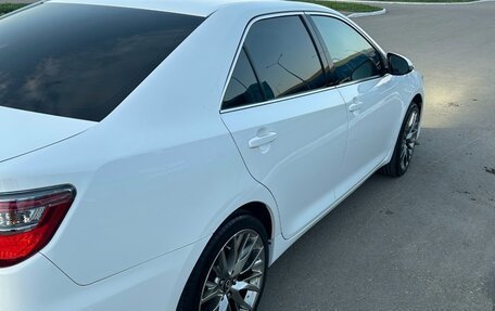 Toyota Camry, 2016 год, 1 880 000 рублей, 10 фотография