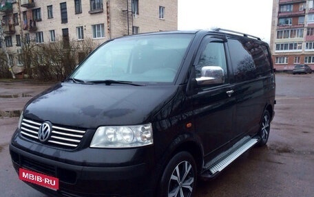 Volkswagen Transporter T5 рестайлинг, 2004 год, 580 000 рублей, 2 фотография