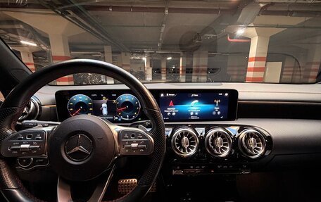 Mercedes-Benz CLA, 2019 год, 2 395 000 рублей, 15 фотография