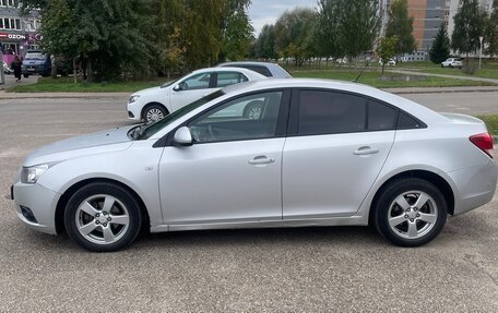 Chevrolet Cruze II, 2012 год, 600 000 рублей, 3 фотография